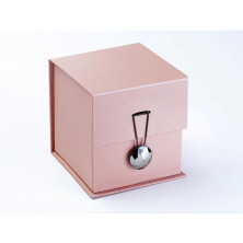 Pudełko ozdobne z logo sześcian różowe 12,5cm x 12,5cm x 12,5 z wstążką