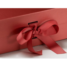 Pudełko ozdobne z logo czerwone A4 33cm x 25cm x 11cm z wstążką