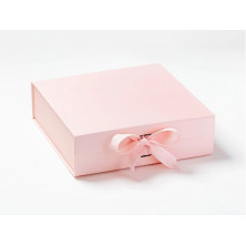 Pudełko ozdobne z logo różowe XL 30cm x 30cm x 9cm z wstążką