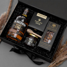Zestaw prezentowy CHERRY HONEY TWO z whisky, miodem i personalizacją