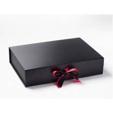 Pudełko ozdobne z logo czarne A3 niskie 45cm x 33cm x 10cm z wstążką